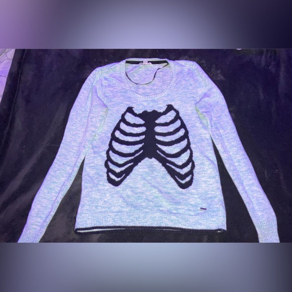 Cute skeleton design, brand isnt on the tag:(
